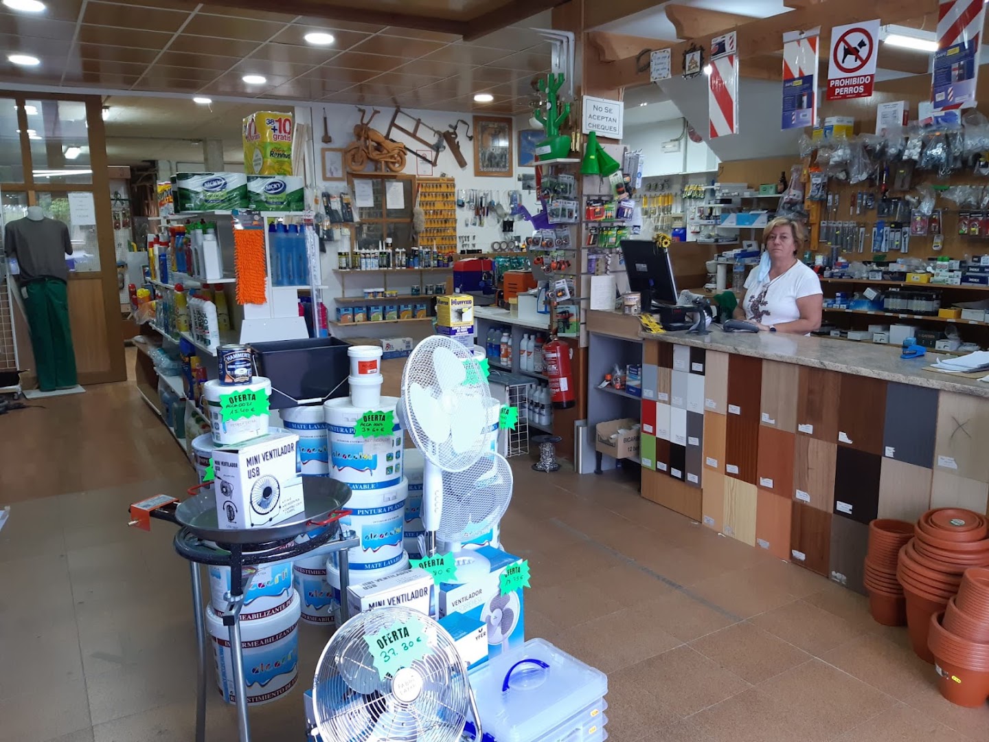 Carpintería / Ferreteria Rogelio Jiménez — Fotos 6